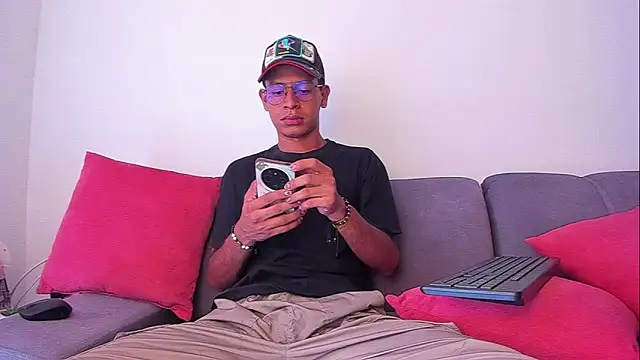 StellayDrake online show from February 7, 2026, 3:27 pm