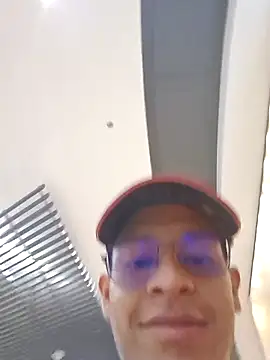 StellayDrake online show from February 9, 2026, 9:08 pm