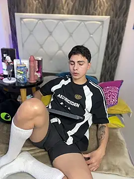 Samu Hott online show from February 7, 2026, 8:12 pm