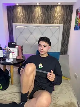 Samu Hott online show from February 10, 2026, 8:24 pm