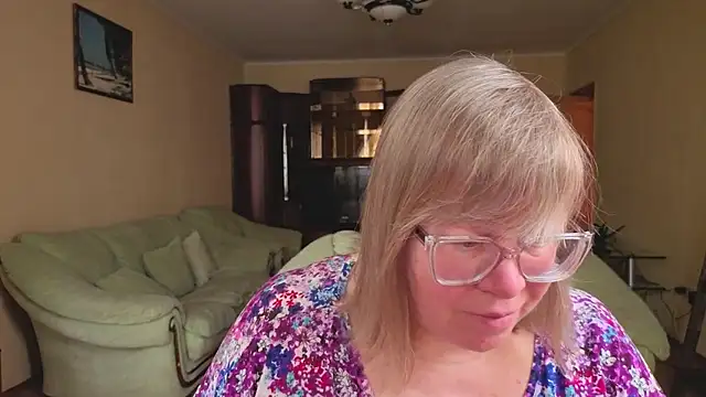 Snapshot of Emma_Eclipsee chatting on February 9, 2026, 7:34 am Emma Eclipsee online show from February 9, 2026, 7:34 am