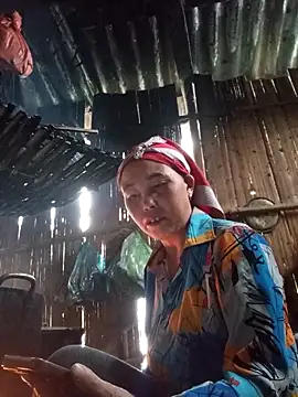 lena-cute online show from March 11, 2026, 6:41 am