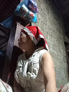 lena-cute online show from April 13, 2026, 12:21 pm