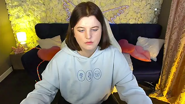 KristiFoxy online show from March 17, 2026, 6:17 am