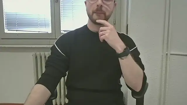 Snapshot of ItalianAlex chatting on March 18, 2026, 2:42 pm ItalianAlex online show from March 18, 2026, 2:42 pm