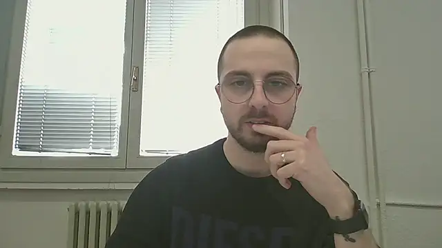 Snapshot of ItalianAlex chatting on March 20, 2026, 10:53 am ItalianAlex online show from March 20, 2026, 10:53 am
