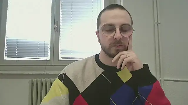 Snapshot of ItalianAlex chatting on April 1, 2026, 1:12 pm ItalianAlex online show from April 1, 2026, 1:12 pm