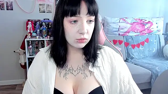 MollysLand online show from February 25, 2026, 9:08 am