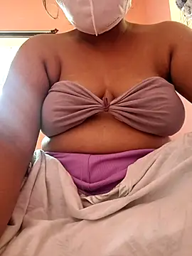 Snapshot of vyshali_vyshu chatting on March 3, 2026, 7:36 am vyshali vyshu online show from March 3, 2026, 7:36 am