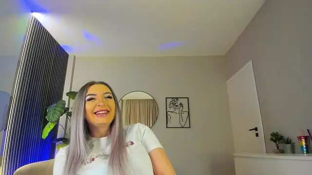 Snapshot of MissObsidian chatting on February 9, 2026, 9:08 pm MissObsidian online show from February 9, 2026, 9:08 pm