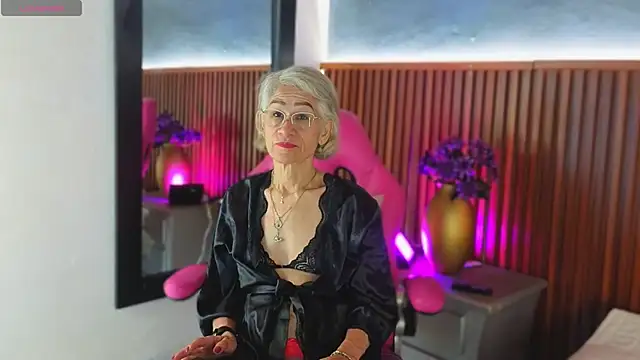 Snapshot of miss_monserrate01 chatting on May 5, 2026, 1:30 pm miss monserrate01 online show from May 5, 2026, 1:30 pm