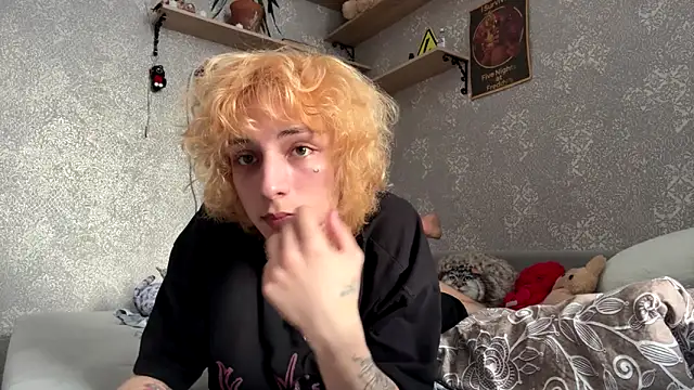 Snapshot of Fred_bucks chatting on February 24, 2026, 8:12 am Fred bucks online show from February 24, 2026, 8:12 am