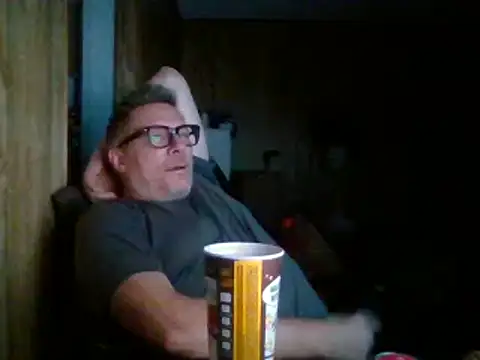 Snapshot of melvinsnow chatting on February 24, 2025, 11:52 pm melvinsnow online show from February 24, 2025, 11:52 pm