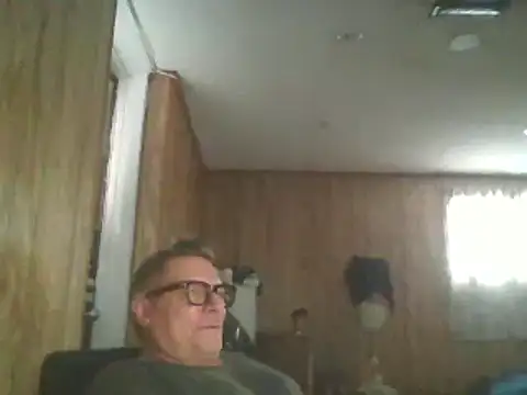 Snapshot of melvinsnow chatting on February 25, 2025, 8:30 pm melvinsnow online show from February 25, 2025, 8:30 pm