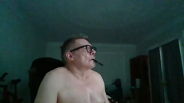 Snapshot of melvinsnow chatting on February 13, 2026, 8:27 pm melvinsnow online show from February 13, 2026, 8:27 pm