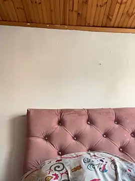 JulietaRiios online show from February 12, 2026, 6:58 pm