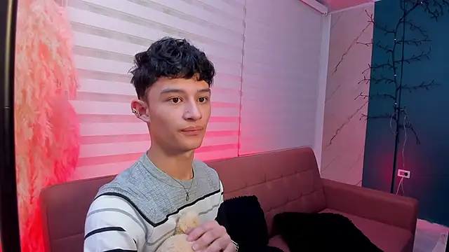 Patrick Howland  online show from February 25, 2026, 3:27 am