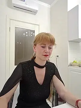 LanaBananaa  online show from April 9, 2026, 7:19 pm