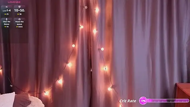 Snapshot of FloWkaley chatting on February 8, 2026, 5:05 pm FloWkaley online show from February 8, 2026, 5:05 pm