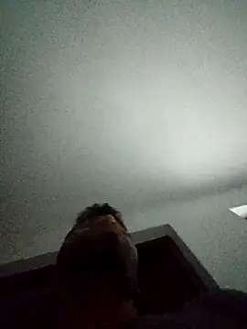 Snapshot of thom_1 chatting on February 20, 2026, 1:24 am thom 1 online show from February 20, 2026, 1:24 am