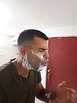 Snapshot of thom_1 chatting on March 2, 2026, 6:15 pm thom 1 online show from March 2, 2026, 6:15 pm