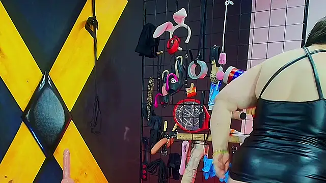 Snapshot of Judith_Mature_bdsm chatting on March 24, 2026, 12:32 pm Judith Mature bdsm online show from March 24, 2026, 12:32 pm