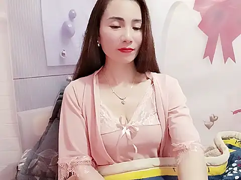 Hello-Kitty001 online show from February 11, 2026, 7:35 am