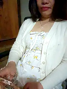 Snapshot of aki_zz69 chatting on February 6, 2026, 1:14 pm aki zz69 online show from February 6, 2026, 1:14 pm