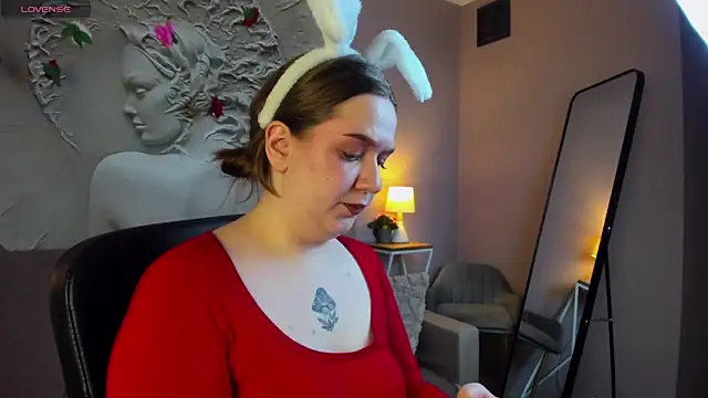 Snapshot of RachelDiRose chatting on February 24, 2026, 3:43 pm RachelDiRose online show from February 24, 2026, 3:43 pm