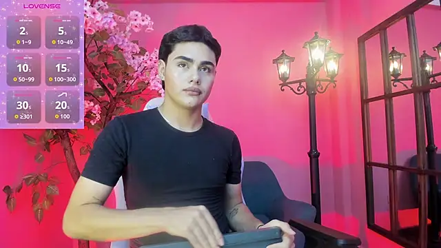 FemNoa online show from February 11, 2026, 7:19 pm