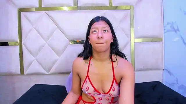 Vaneline2 online show from May 31, 2026, 6:09 pm