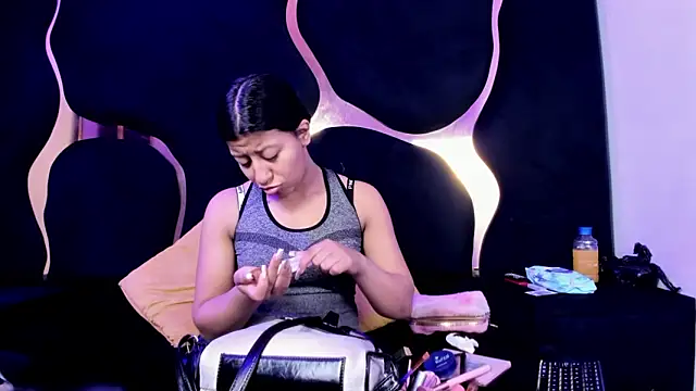 Vaneline2 online show from June 2, 2026, 2:30 pm