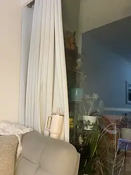 Im Anto online show from April 28, 2026, 2:27 am