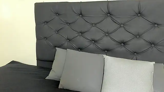  Daarcy  online show from March 24, 2026, 3:22 am