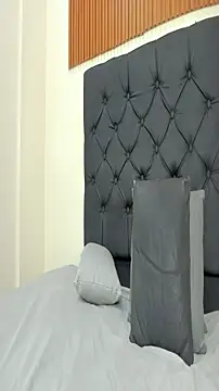  Daarcy  online show from March 26, 2026, 3:23 am