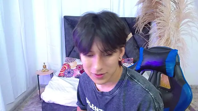 nikoo 18 online show from February 28, 2026, 1:23 pm