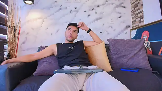 Snapshot of Max_Hornye chatting on February 27, 2026, 6:41 pm Max Hornye online show from February 27, 2026, 6:41 pm