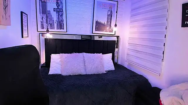 ladyraing online show from February 19, 2026, 3:13 am