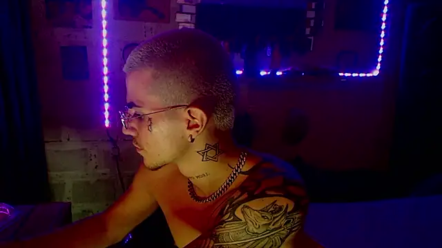 Snapshot of paul-mendezx chatting on February 25, 2026, 5:39 am paul-mendezx online show from February 25, 2026, 5:39 am