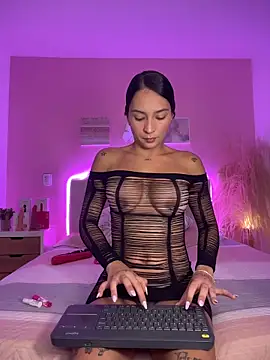 SofiaSiren online show from February 28, 2026, 2:01 am