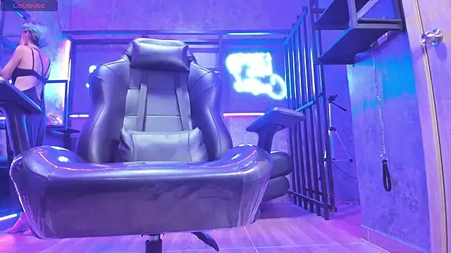 MiistressBlu online show from February 10, 2026, 1:15 pm