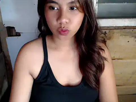 Snapshot of KristinaValerie22 chatting on February 28, 2026, 3:46 pm KristinaValerie22 online show from February 28, 2026, 3:46 pm