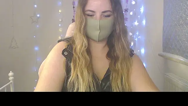 Snapshot of Avelina1 chatting on March 18, 2026, 10:07 am Avelina1 online show from March 18, 2026, 10:07 am