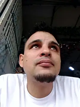 polla large active online show from April 13, 2026, 2:22 pm