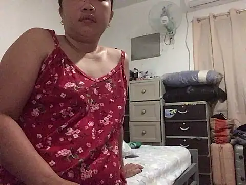 Snapshot of lady_candy85 chatting on February 8, 2026, 8:23 pm lady candy85 online show from February 8, 2026, 8:23 pm