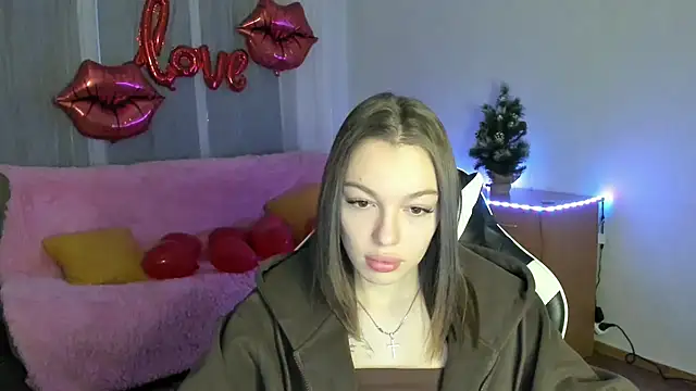 CandyGyrl online show from February 13, 2026, 1:01 am