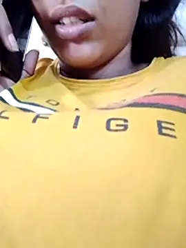 komalsharma99 online show from June 13, 2026, 9:29 am