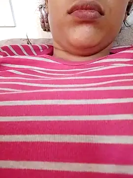 komalsharma99 online show from June 14, 2026, 10:06 am