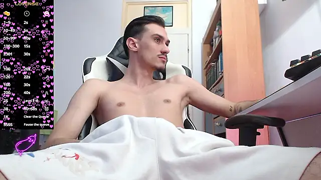 Snapshot of silasluxor chatting on February 16, 2026, 10:33 am silasluxor online show from February 16, 2026, 10:33 am