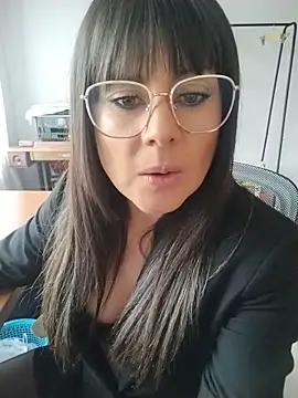 Lyonette reading1 online show from April 15, 2026, 3:08 pm